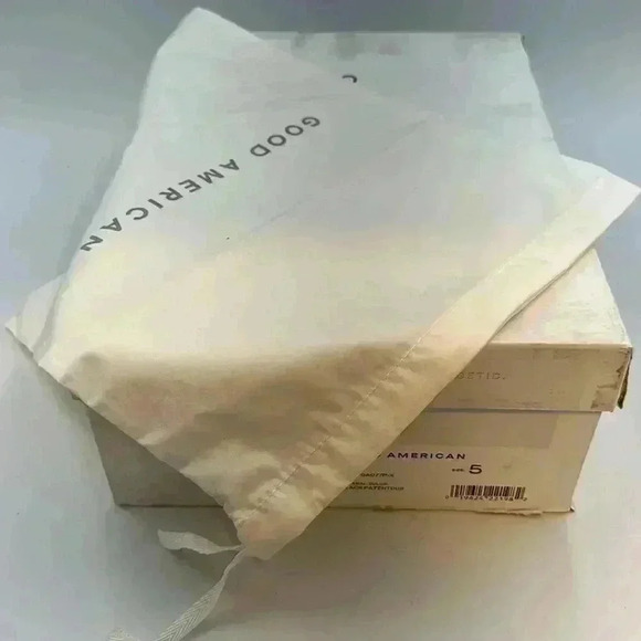 🆕 NWT, Good American shoe bag and box size 5 black patent leather thong … - Picture 11 of 12